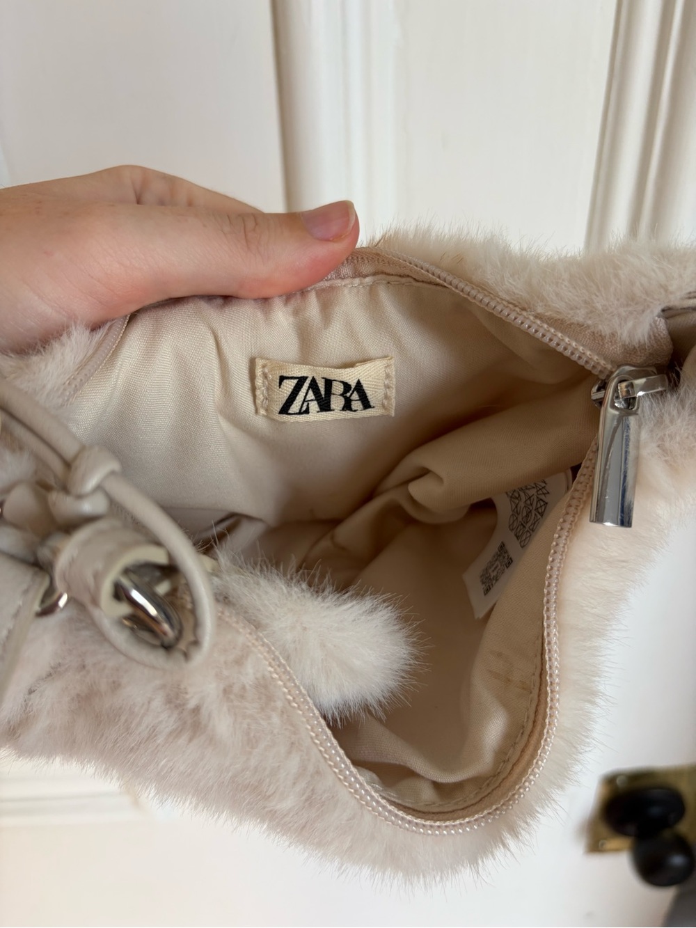 Zara Faux Fur Shoulder Bag with Adjustable Strap - Picture 3 of 8